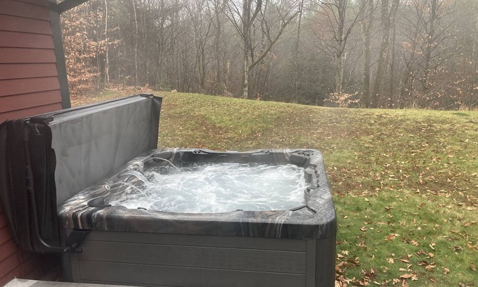 Thornton House | Book your spring getaway now. Private hot tub and a pellet grill/smoker.