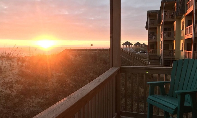 Kill Devil Hills Condo | Booking 2025! Stay at Lucky Break-on the beach & fully renovated!