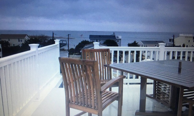 South Beach Haven House | Booking 2025 Amazing Views Ocean & Bay! 8 houses to direct beach access