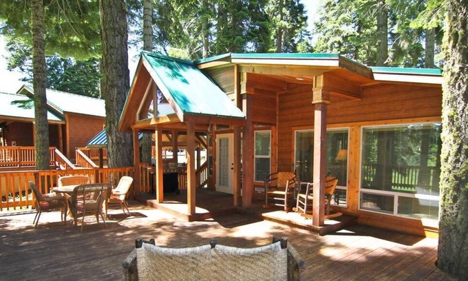 Ashland Cabin | BookStayHop -#48 Cabin on Hyatt Prairie-Mountain Views.