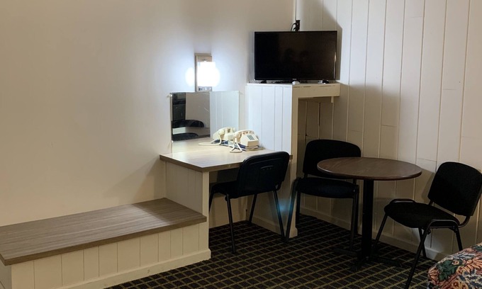 Middlesboro Hotel | Boone Trail Inn