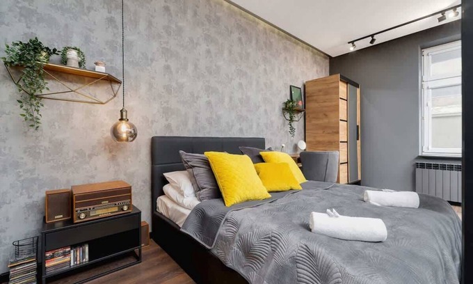 Stare Miasto Apartment | Bosacka 8 | Studio in Kraków | Remote Work