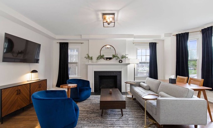 Detroit House | Boston Edison District Beautiful 4 BD/2.5 BA Home