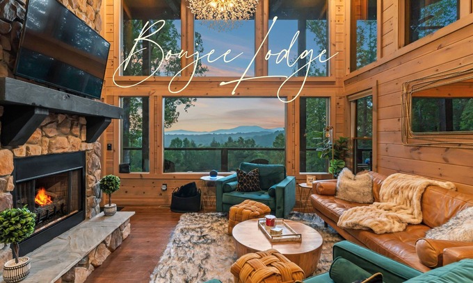 Epworth Cabin | Boujee Lodge | Winter Luxe Escape | Views | Hot Tub | Fire Pit | Game Room