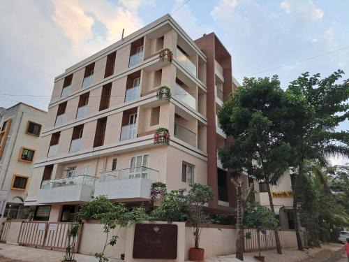 Nashik Hotel | Bouquet Residency