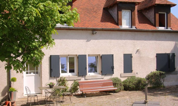 Besson Cottage | Bourbonnais Longère Cottage - Modern Comfort and Rustic Charm