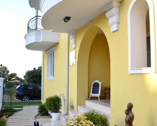 Chernomorets House | Boutique Villa Amalia