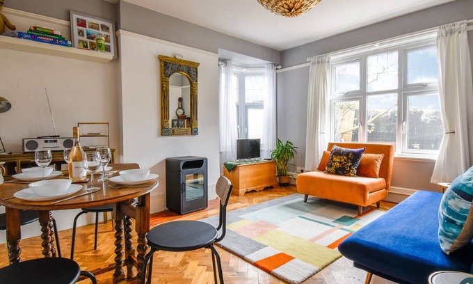 Weymouth Apartment | Bowleaze Hideaway - beachside, dog friendly