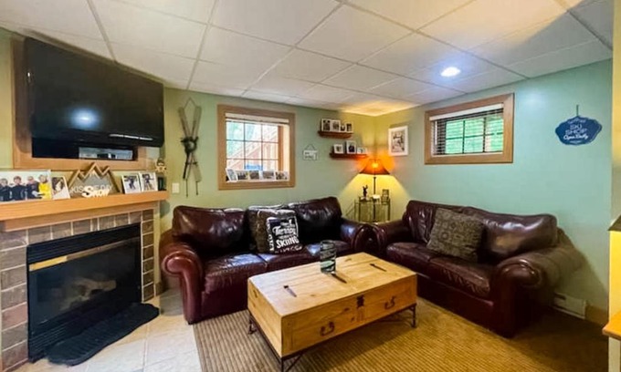 Boyne Falls Apartment | Boyne Mountain Getaway, Unit B