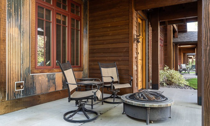 Bozeman House | Bozeman Bungalow -Convenient and Well Appointed Monthly Rental, 30+ nights