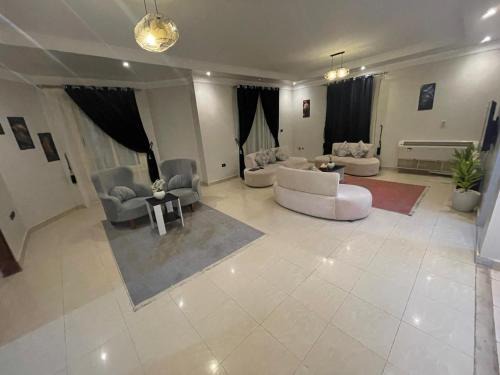 Shurtah al-Dakhlah Apartment | BQq