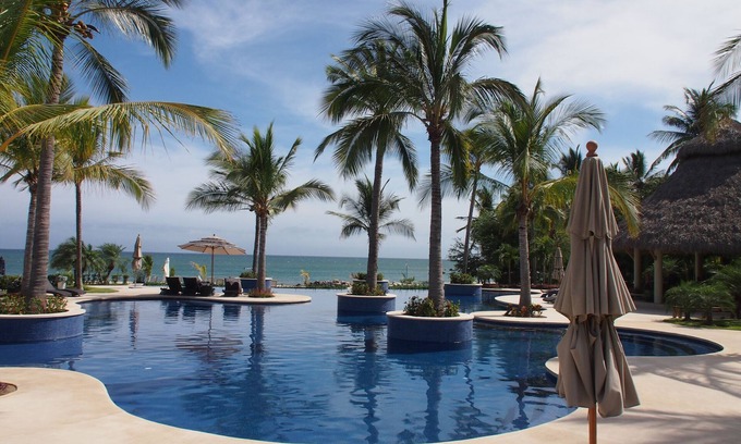 La Cruz de Huanacaxtle Resort | Brand New Deluxe 2 bed Private Beach with Magnificent Views