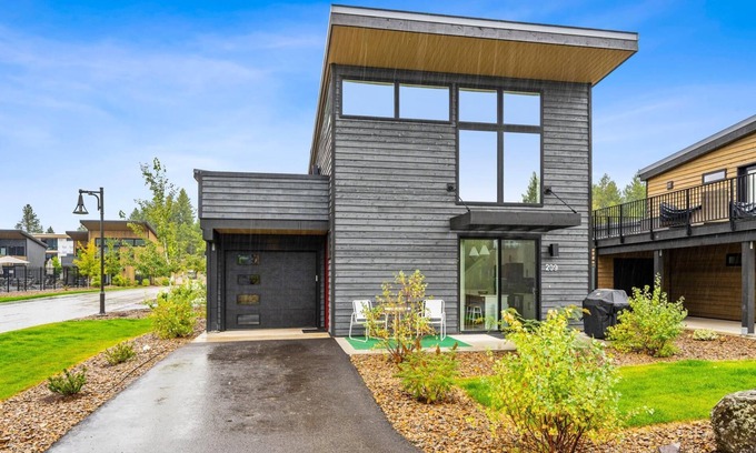 Whitefish House | Brand New 2 Bedroom Townhome with community hot tub, pool, & fitness center!