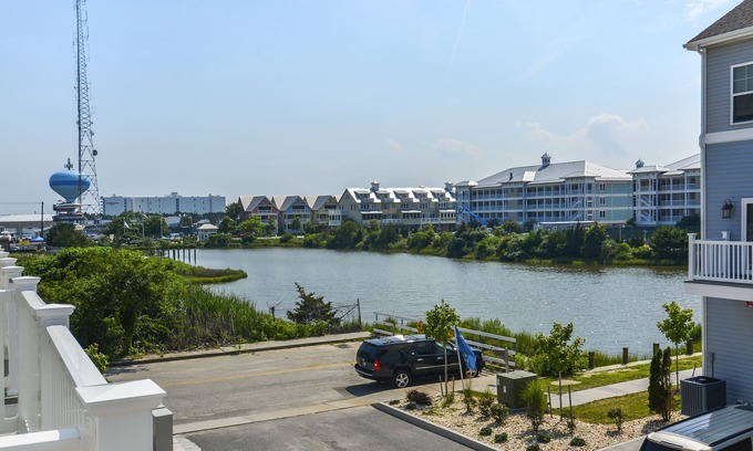 Midtown Ocean City House | Brand New! 4-Br Bayside Townhome, Water and Pool View, Beach 1 block, Free WiFi