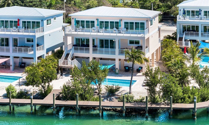 Marathon Cottage | Brand new 5bed/6Bth pool w/76 ft of Dockage- 2 Homes Next Door Available as well