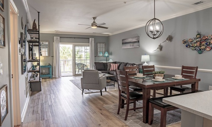Central Myrtle Beach Condo | Brand new amazing family/golfer retreat with lake & pool view & Elevator
