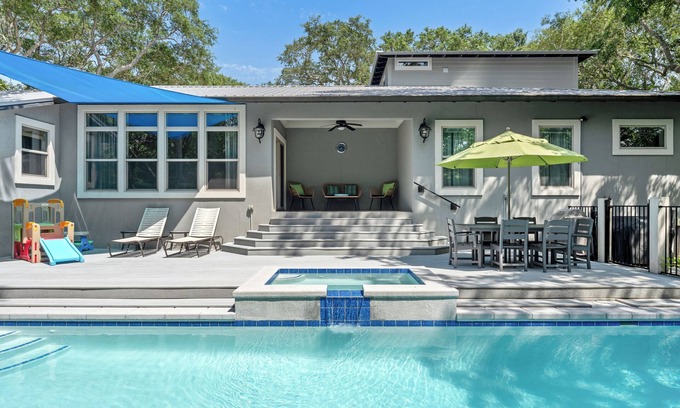 Dune Allen Beach Cottage | Brand new construction, right off 30-A, 7 minute walk to the beach.