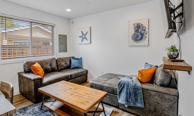 Ocean Shores Cottage | Brand-new cottage - downtown - walk to beach, dog-friendly - central AC & W/D