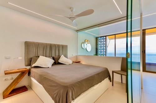 Patalavaca Apartment | Brand New - Glass Apt - Ocean Views