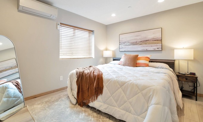 Morgan Apartment | BRAND NEW Gorgeous 1 BD/2 BTH central to ski resorts!