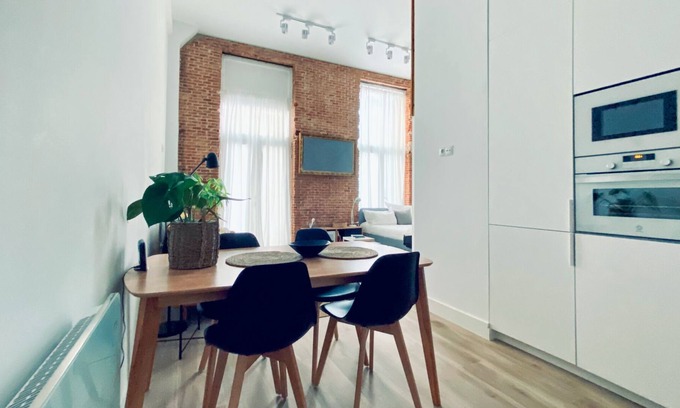 Embajadores Apartment | Brand new loft studio in Lavapies, Madrid Center.