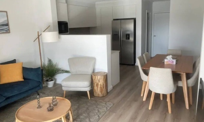 Wagga Wagga Apartment | Brand new lux 3 bedroom townhouse located opposite the Wagga Wagga Racecourse.