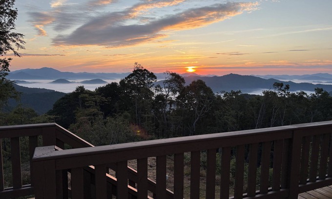 Settlers Ridge House | Brand New Lux Home Million Dollar Views Every Room - 6 Acres, Private, Gated