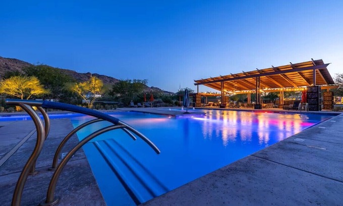 South Mountain House | Brand New Modern 3BR Retreat – Pool, Jacuzzi, Gym & Stunning Views