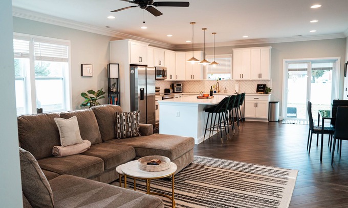 Riviera Beach House | Brand-new Modern Pasadena Home