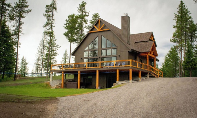 Kalispell Cabin | Brand New Mountain Chalet Cabin
