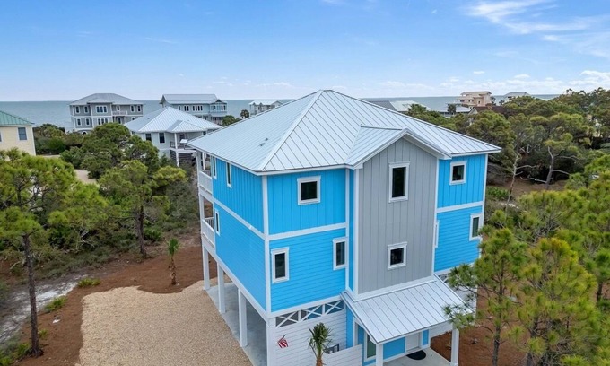Plantation House | Brand New! Ocean View Vacation Home