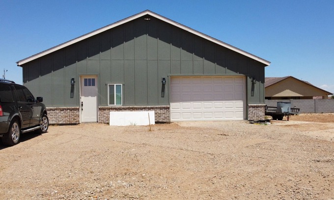 Surprise House | BRAND NEW PRIVATE CLEAN QUIET Casita in Waddell country living next to city life