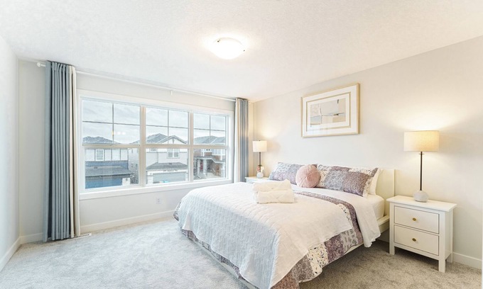 Evanston House | Brand New Sleek 4BR Cozy Home with Main floor BR and Full BA, Sleeps 8