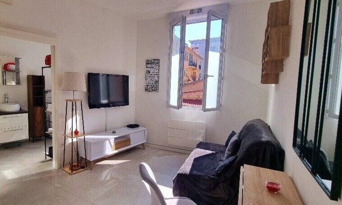 Saint-Roch Apartment | Brand new studio - Free Parking close