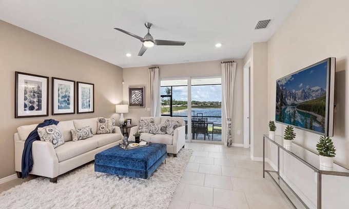 Naples Villa | Brand new Villa with a beautiful lake view