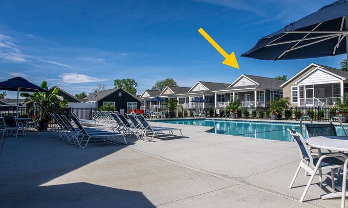 Marblehead House | Brand new Waterview at Baypoint home -resort passes and golf cart included