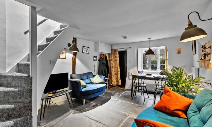 Launceston House | Bre Stefan by Interhome