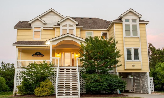 Corolla Village House | Break-Away CV3