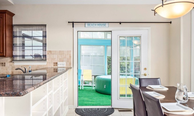 Addison Heights House | Breathtaking 8,000 Sq Mansion 2 min DC w/2 hot tubs
