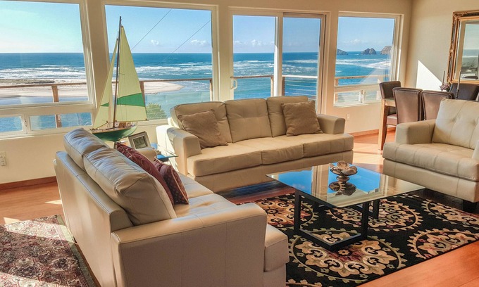 Netarts House | Breathtaking Bay and Ocean views!