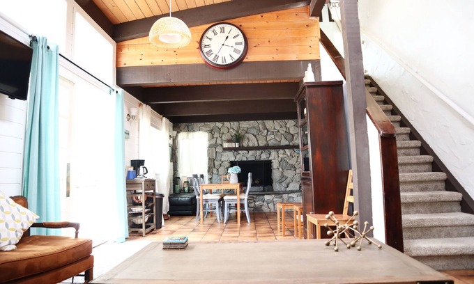 Goleta House | Breathtaking Couple's Getaway in SB Near the Beach & UCSB