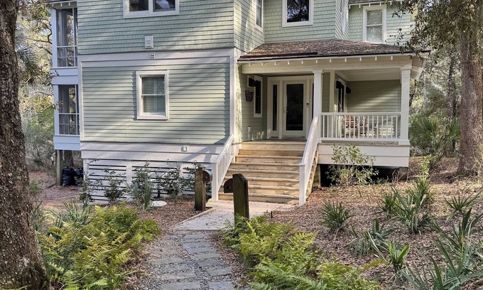 Bald Head Island House | Breathtaking marsh views on Bald Head Island. GOLF available.