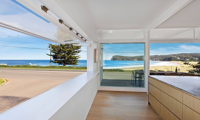 Copacabana House | Breathtaking views Copacabana from your Ultimate Luxury Beach House