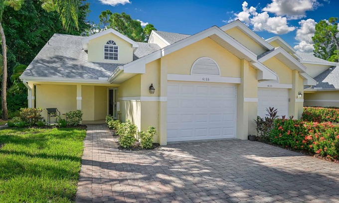 Estero Villa | Breckenridge - New remodeled Villa with Golf!