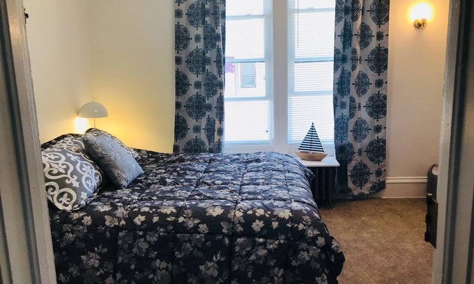Marquette Apartment | Brewery lover's paradise