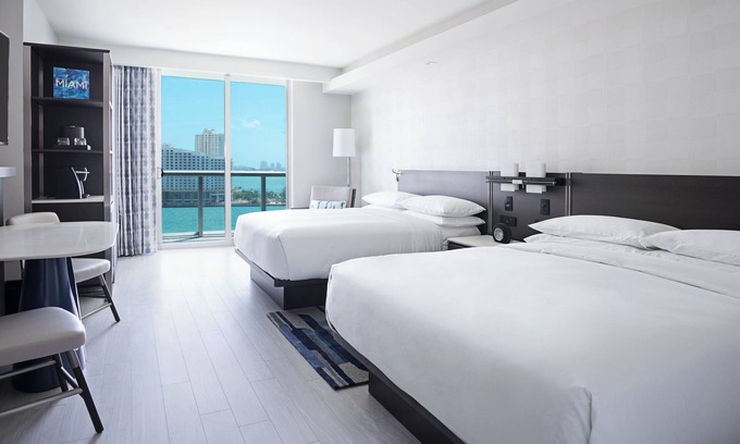 Brickell Hotel | Brickell Elegance | Views, Pool, Gym, Walk to Hotspots in Downtown Miami