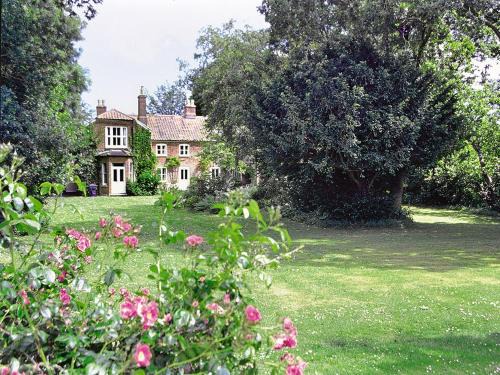Irstead House | Bridge End - E1028
