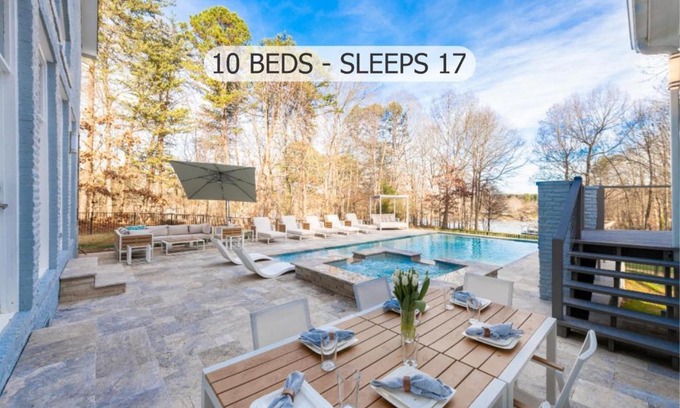 Mayhew House | Bridle Path Lane by Stay Lake Norman
