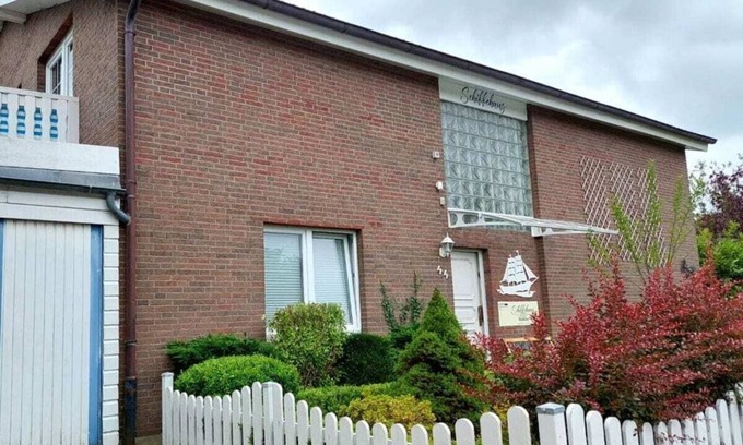 Wangerland House | Brig in the shiphouse
