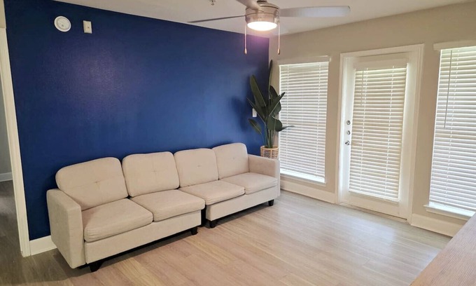 Astrodome Apartment | Bright 2Bed Apt opposite NRG & TMC with Pool | Gym